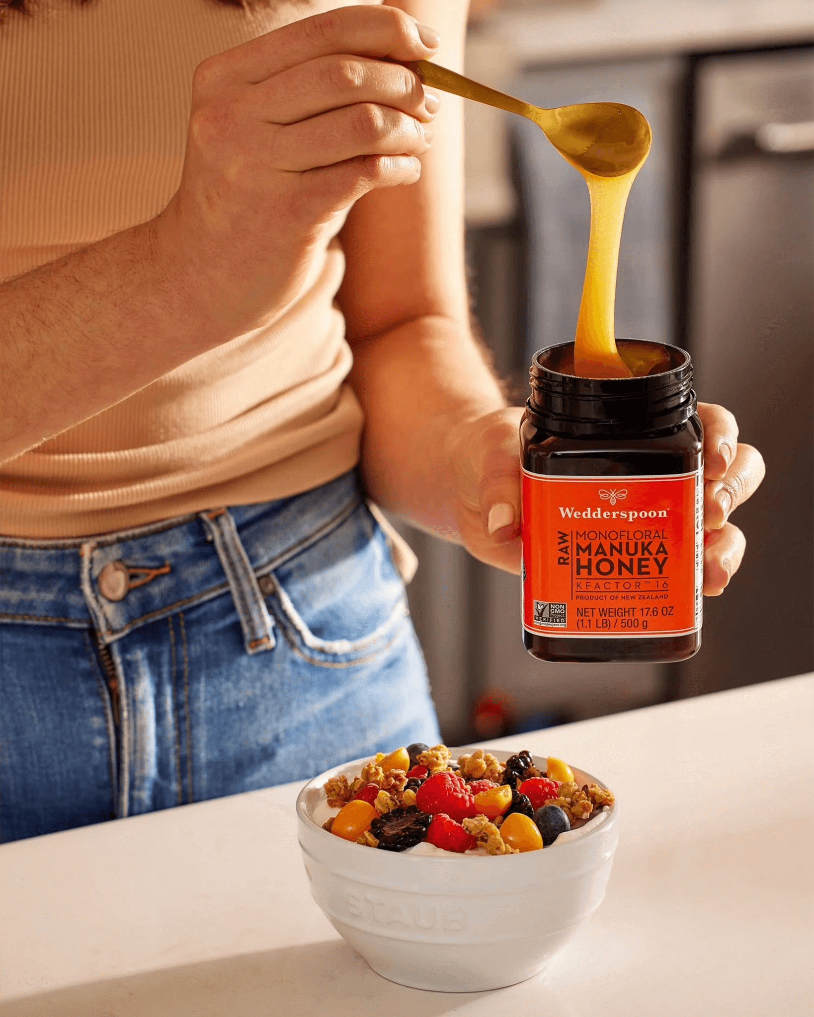 Wedderspoon surovi manuka med KFactor 16 zajtrk