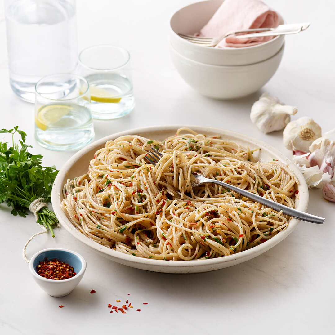 Brezglutenski špageti iz rjavega riža s česnom in oljem Aglio e Olio