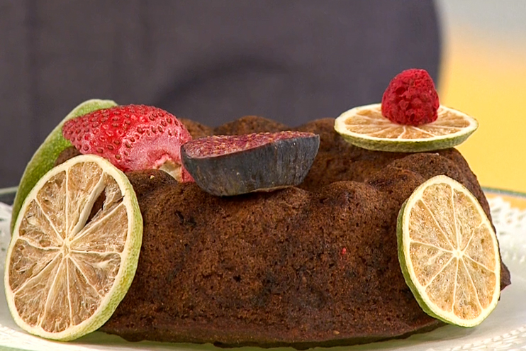 Veganski kolač brez glutena z banano in čokolado - Mateja Ulaga