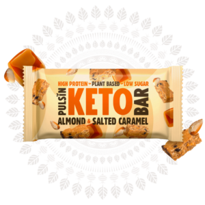 Pulsin Keto proteinska tablica z mandlji in slano karamelo, 50g